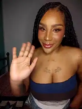 Queen Amara online show from 04-28-26, 03:55