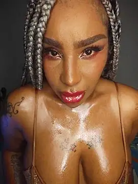 Queen Amara online show from 06-10-26, 04:13