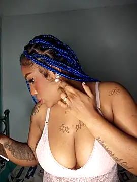 Queen Amara online show from 03-22-26, 03:54