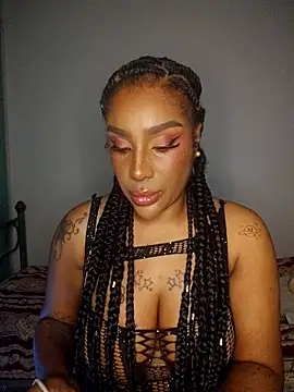 Queen Amara online show from 04-18-26, 04:04