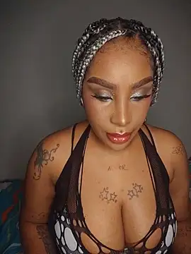 Queen Amara online show from 06-07-26, 04:39