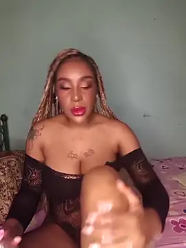 Queen Amara online show from 10-08-25, 01:29