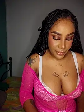 Queen Amara online show from 05-12-26, 03:58