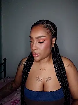 Queen Amara online show from 04-14-26, 03:33