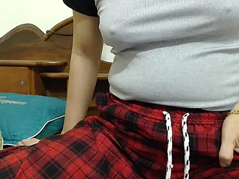 Ami 8x online show from 12-18-25, 03:05