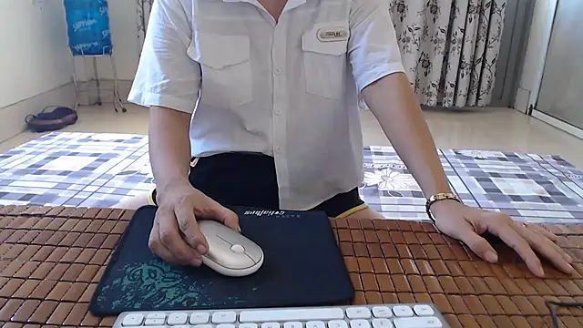 Ami 8x online show from 09-19-25, 05:33