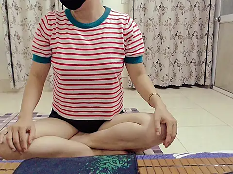 Ami 8x online show from 09-12-25, 03:45