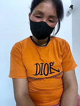 Snapshot of -Lynh-xinh chatting on 09-29-25, 08:54 -Lynh-xinh online show from 09-29-25, 08:54