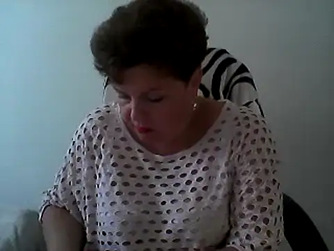 EllaLove2277 online show from 09-10-25, 01:32