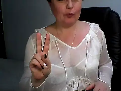 EllaLove2277 online show from 01-10-26, 06:58