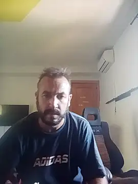 Snapshot of locoooo1313 chatting on 09-30-25, 10:32 locoooo1313 online show from 09-30-25, 10:32