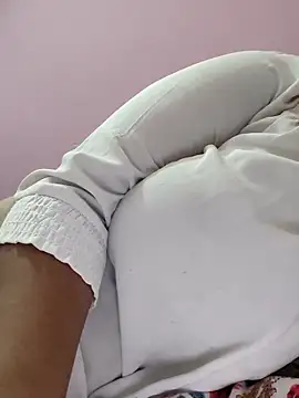 bitch-horny online show from 09-20-25, 02:44