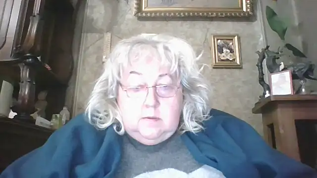 Lala-Love56 online show from 10-31-25, 06:37