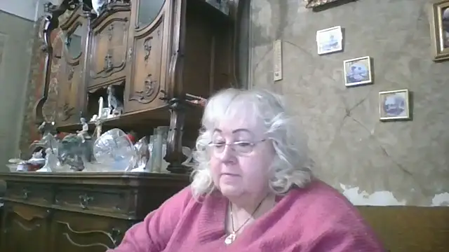 Snapshot of Lala-Love56 chatting on 05-09-26, 05:05 Lala-Love56 online show from 05-09-26, 05:05