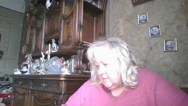 Snapshot of Lala-Love56 chatting on 06-06-26, 06:29 Lala-Love56 online show from 06-06-26, 06:29