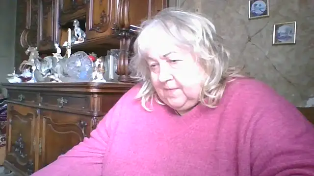 Snapshot of Lala-Love56 chatting on 05-09-26, 05:00 Lala-Love56 online show from 05-09-26, 05:00