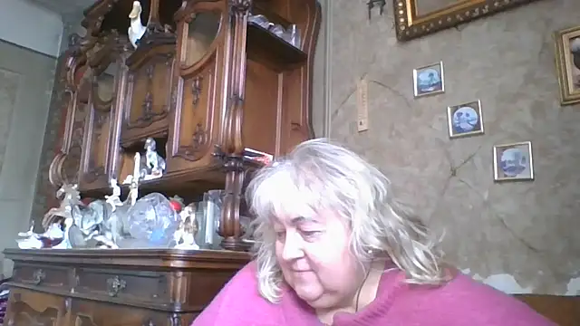 Snapshot of Lala-Love56 chatting on 05-08-26, 01:15 Lala-Love56 online show from 05-08-26, 01:15