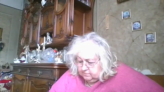 Snapshot of Lala-Love56 chatting on 06-05-26, 02:56 Lala-Love56 online show from 06-05-26, 02:56