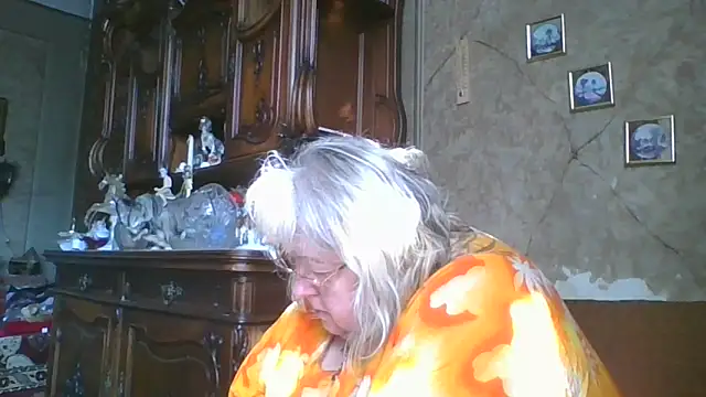 Snapshot of Lala-Love56 chatting on 06-11-26, 05:48 Lala-Love56 online show from 06-11-26, 05:48