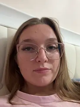 Snapshot of Bellatrisssaa chatting on 10-02-25, 06:11 Bellatrisssaa online show from 10-02-25, 06:11