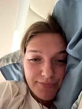 Snapshot of Bellatrisssaa chatting on 09-12-25, 07:08 Bellatrisssaa online show from 09-12-25, 07:08