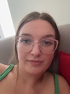 Snapshot of Bellatrisssaa chatting on 09-10-25, 08:24 Bellatrisssaa online show from 09-10-25, 08:24