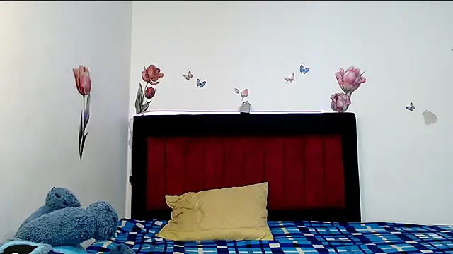 Valeryxs online show from 04-20-26, 01:03