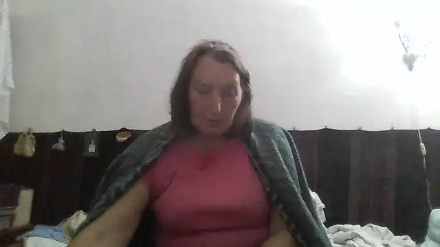Snapshot of AnnaLive570 chatting on 05-31-26, 10:54 AnnaLive570 online show from 05-31-26, 10:54