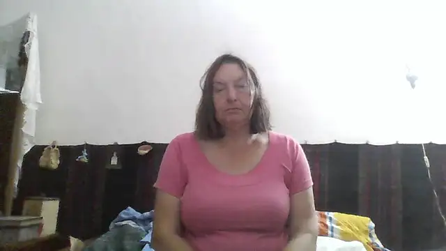 Snapshot of AnnaLive570 chatting on 06-04-26, 03:44 AnnaLive570 online show from 06-04-26, 03:44