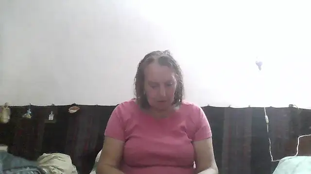 Snapshot of AnnaLive570 chatting on 05-27-26, 11:56 AnnaLive570 online show from 05-27-26, 11:56