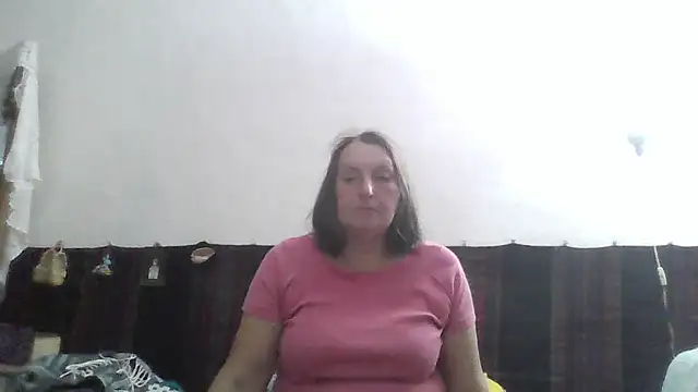 Snapshot of AnnaLive570 chatting on 05-30-26, 05:40 AnnaLive570 online show from 05-30-26, 05:40