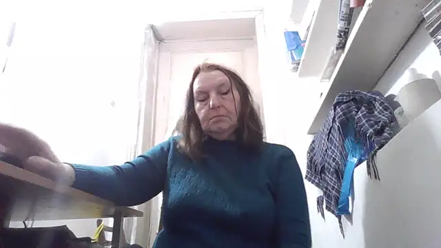 Snapshot of AnnaLive570 chatting on 02-19-26, 06:32 AnnaLive570 online show from 02-19-26, 06:32