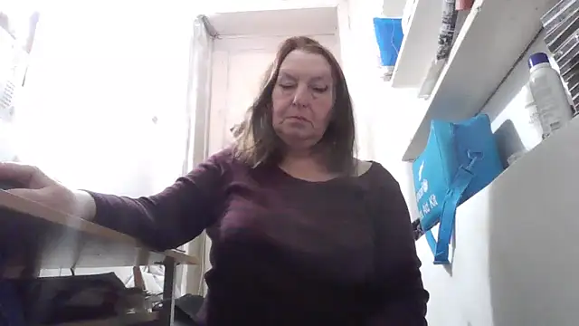 Snapshot of AnnaLive570 chatting on 02-11-26, 05:29 AnnaLive570 online show from 02-11-26, 05:29