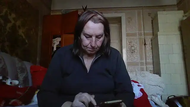 AnnaLive570 online show from 10-27-25, 10:27