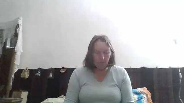 Snapshot of AnnaLive570 chatting on 05-20-26, 01:13 AnnaLive570 online show from 05-20-26, 01:13