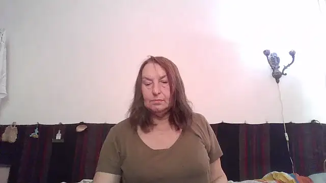 Snapshot of AnnaLive570 chatting on 03-18-26, 05:32 AnnaLive570 online show from 03-18-26, 05:32