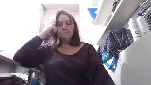 Snapshot of AnnaLive570 chatting on 02-01-26, 06:11 AnnaLive570 online show from 02-01-26, 06:11