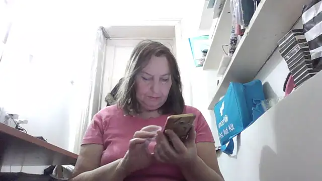 AnnaLive570 online show from 12-20-25, 05:43