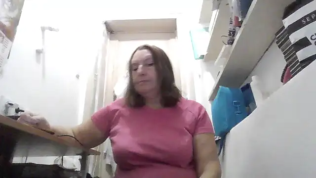 AnnaLive570 online show from 12-16-25, 05:33