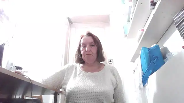 Snapshot of AnnaLive570 chatting on 03-27-26, 12:17 AnnaLive570 online show from 03-27-26, 12:17