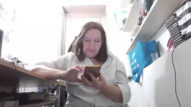 AnnaLive570 online show from 12-23-25, 05:40