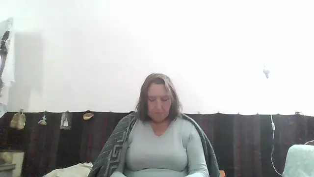 Snapshot of AnnaLive570 chatting on 05-20-26, 01:19 AnnaLive570 online show from 05-20-26, 01:19