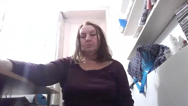 Snapshot of AnnaLive570 chatting on 02-21-26, 08:27 AnnaLive570 online show from 02-21-26, 08:27