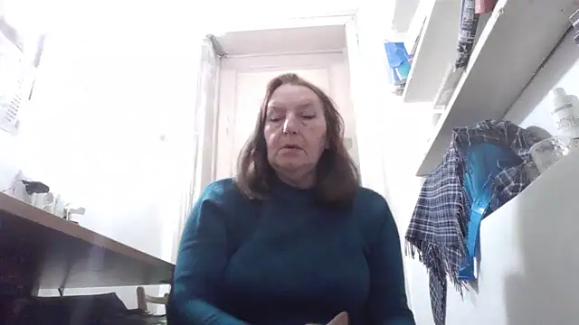 Snapshot of AnnaLive570 chatting on 02-17-26, 07:05 AnnaLive570 online show from 02-17-26, 07:05