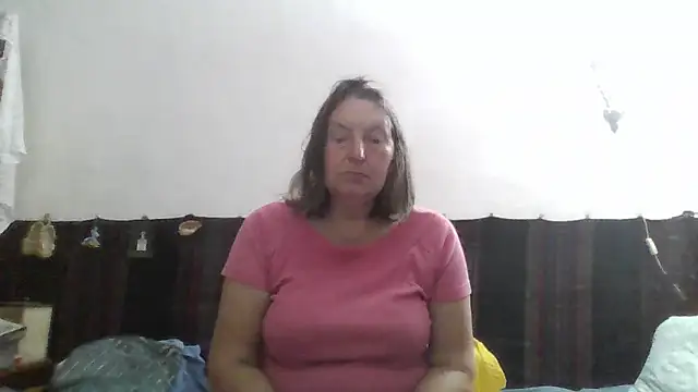 Snapshot of AnnaLive570 chatting on 06-11-26, 02:53 AnnaLive570 online show from 06-11-26, 02:53