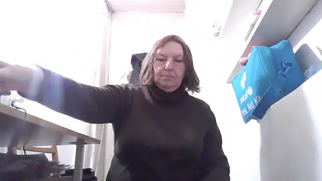 Snapshot of AnnaLive570 chatting on 04-08-26, 04:25 AnnaLive570 online show from 04-08-26, 04:25