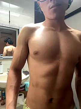 0anonimo bottom1 online show from 09-10-25, 07:57