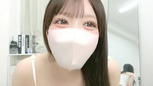 Snapshot of roachan_ chatting on 07-17-26, 01:41 roachan online show from 07-17-26, 01:41