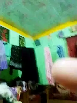 Snapshot of tanha-01 chatting on 10-10-25, 03:57 tanha-01 online show from 10-10-25, 03:57