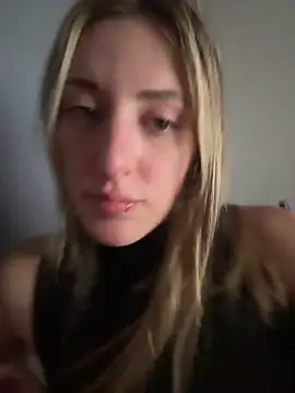 Snapshot of Sashailardi chatting on 02-15-26, 05:19 Sashailardi online show from 02-15-26, 05:19